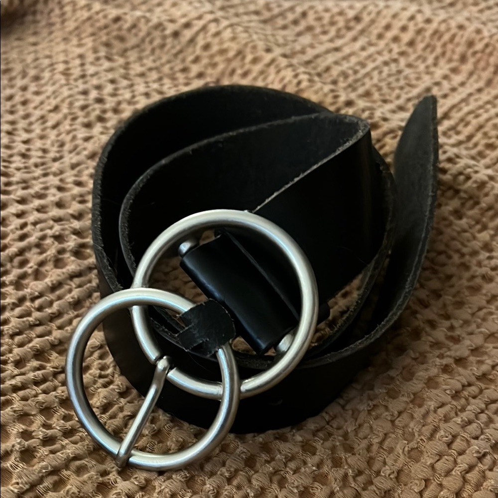 Urban Outfitters double circle belt